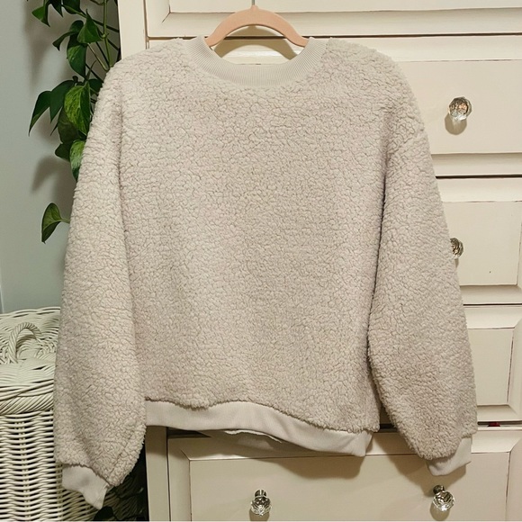 American Eagle Sherpa Sweatshirt - Picture 1 of 4